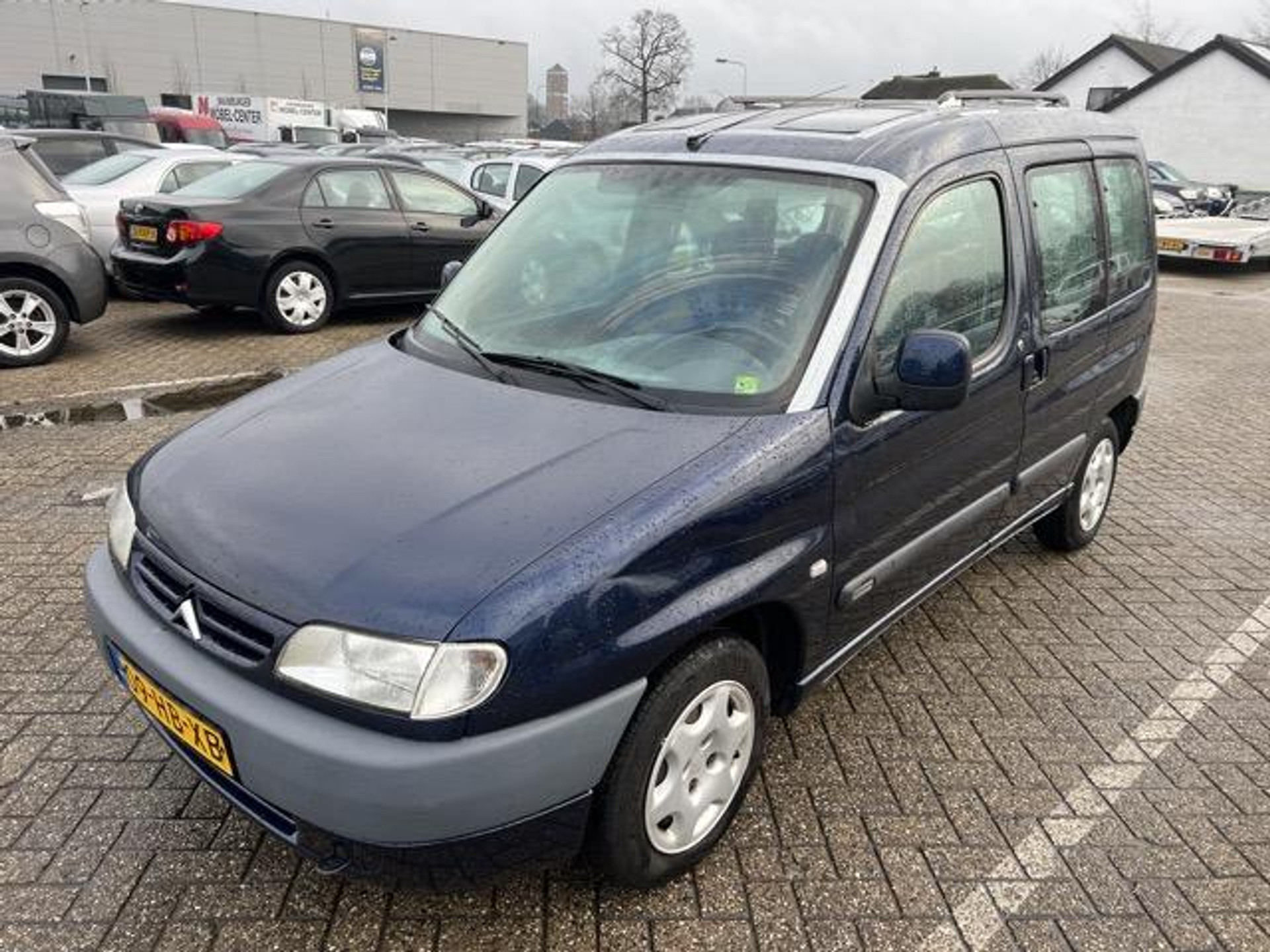 38750751-17.jpg